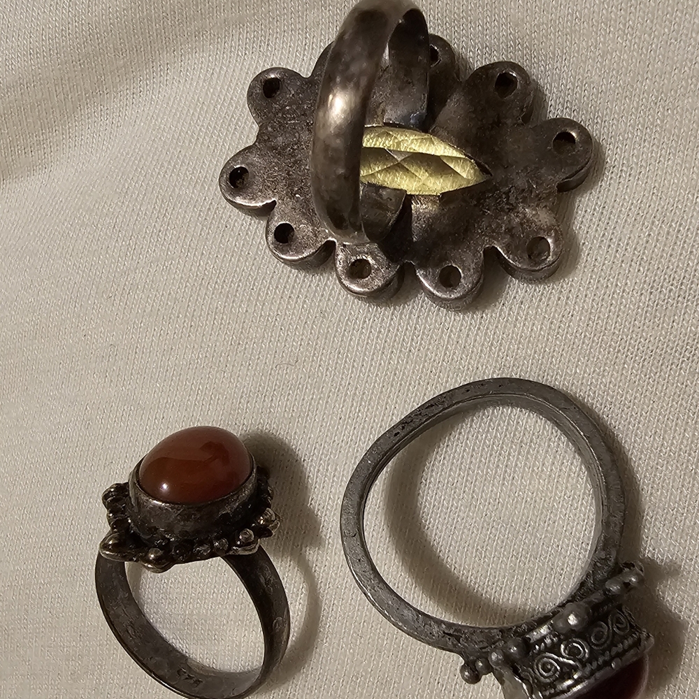 Bundle - Rings & Pendant - Picture 4 of 10